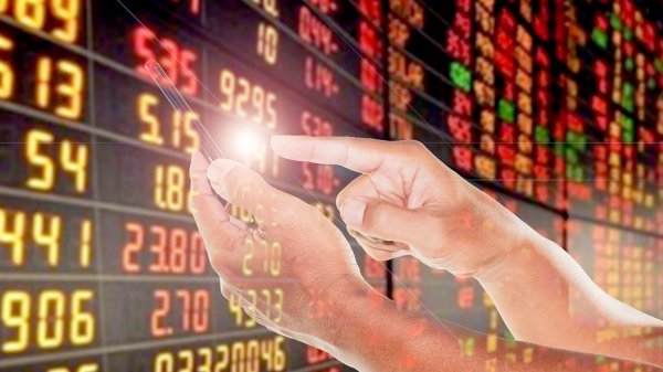 亚金配资 就市论市丨光伏板块大幅走高 能否持续高歌猛进？